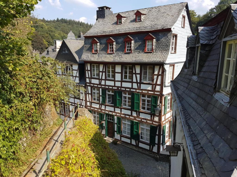 Het prachtig gelegen hotel haus Stehlings in Monschau