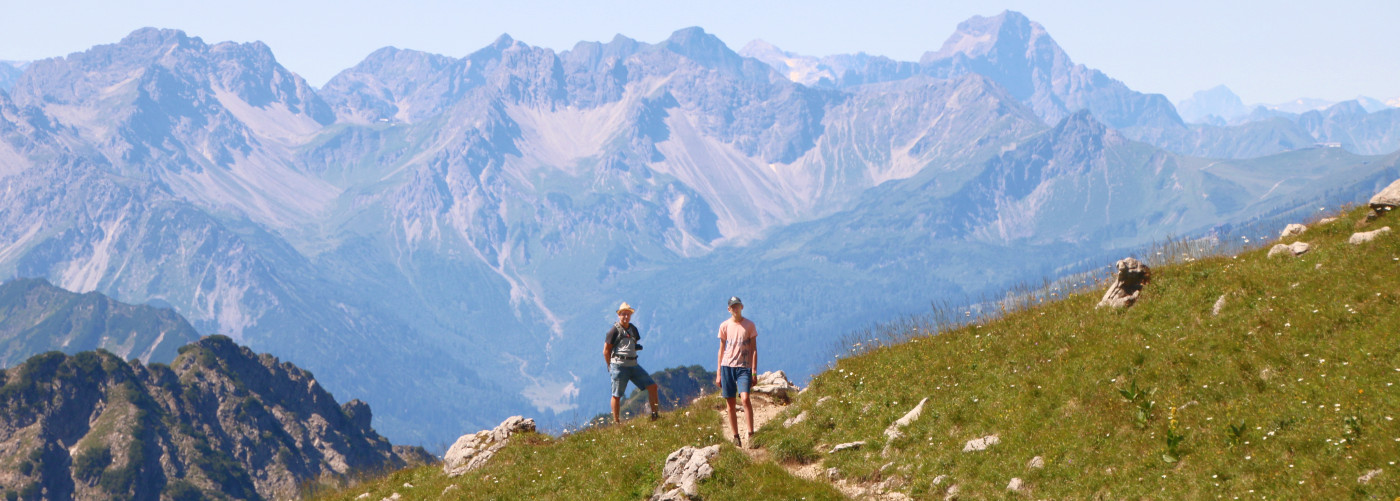 Zeb en Patrick tijdens de Alpenroute door Duitsland