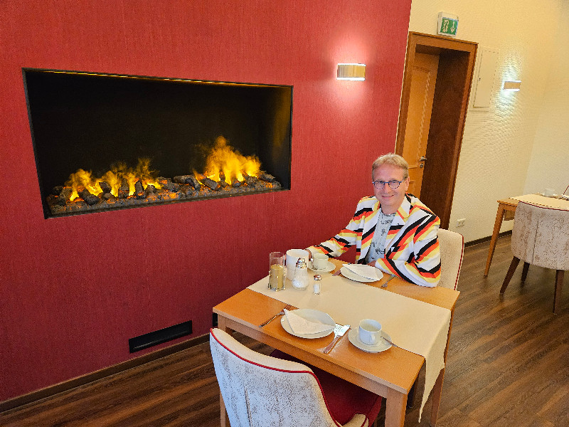 Patrick in het restaurant binnen bij het Hessischer Hof