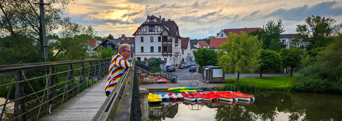 Melsungen, Patrick kijkt vanaf de brug over de Fulda