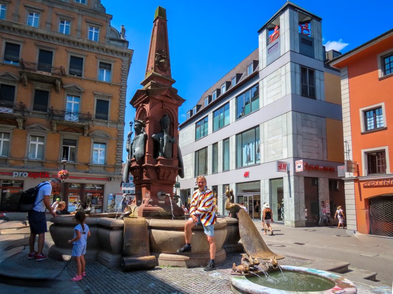 Patrick bij de Kaiserbrunnen in Konstanz