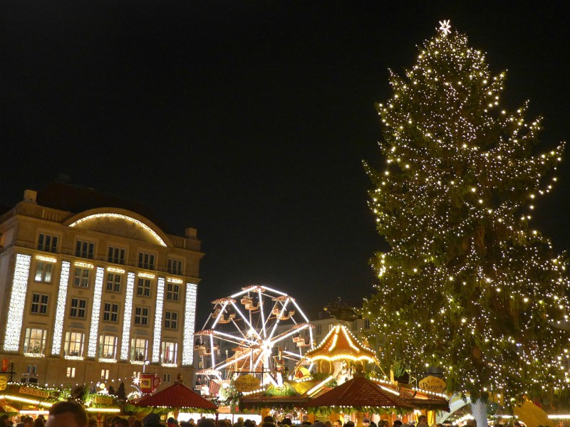 De kerstmarkt in Dresden