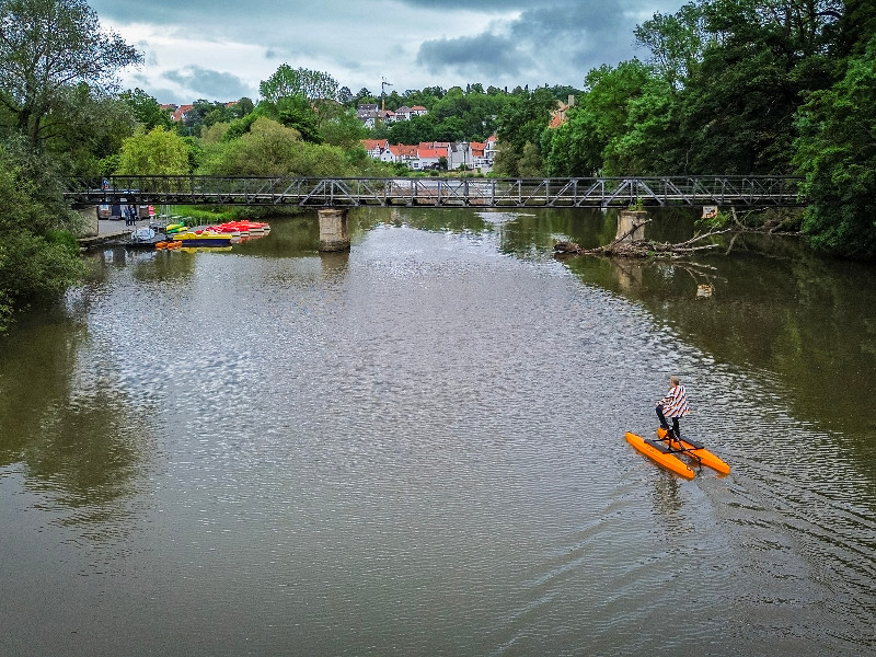 Patrick op de waterfiets bij Melsungen