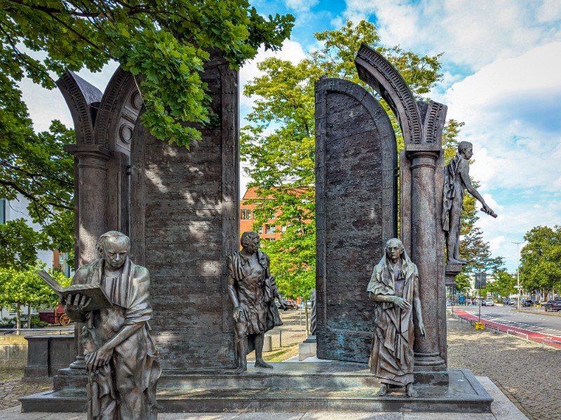 Monument van de Göttinger Sieben in Hannover