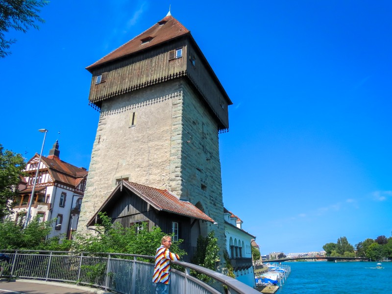 Patrick voor de Rheintorturm