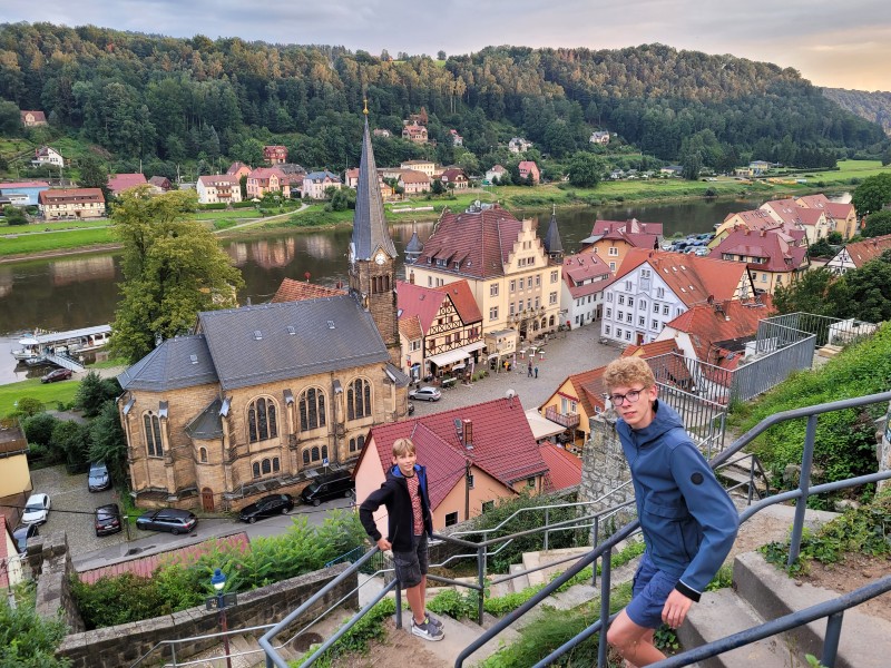 Uitzicht over Stadt Wehlen en de Elbe