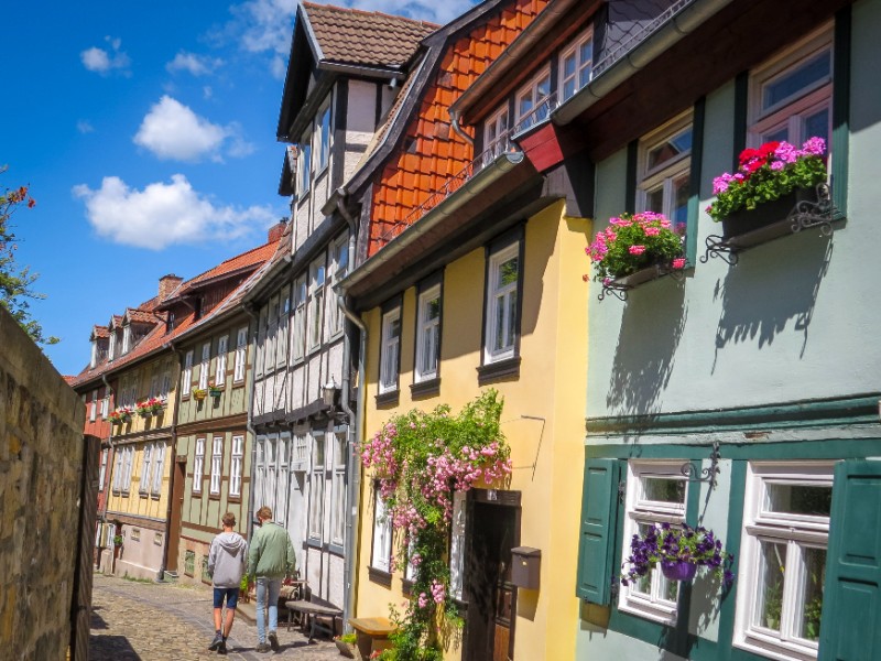 Het prachtige straatje onderaan de Schlossberg